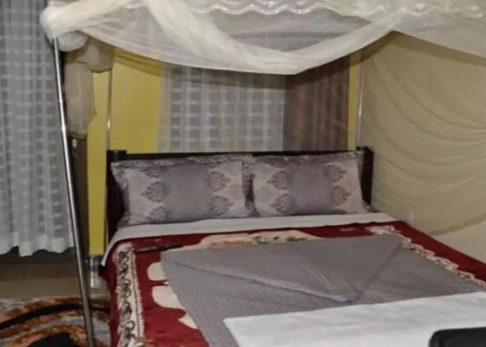 Strikers Hotel