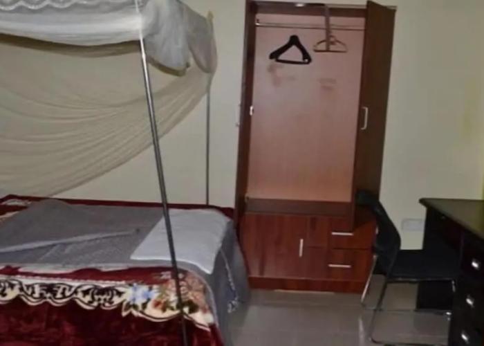 Strikers Hotel