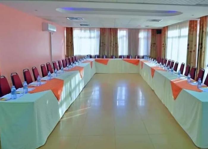 Strikers Hotel