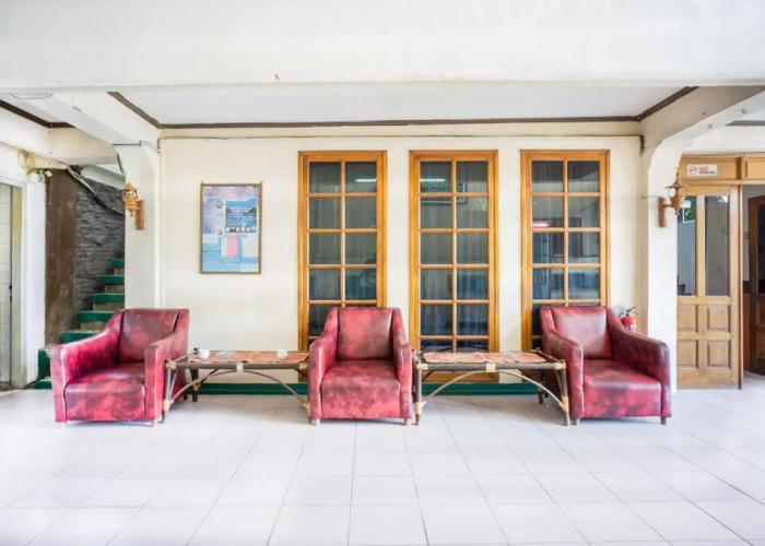 OYO 2180 Vina Vira Hotel