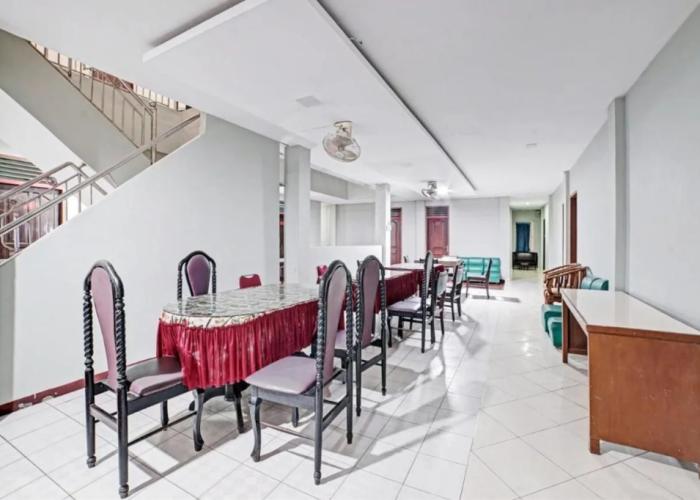 OYO 90487 Wisma Kuta Karang Baru
