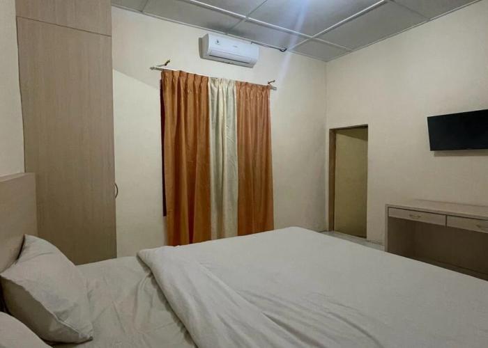 OYO 93502 Homestay Pakmuklis Syariah 2 Near Taman Mini Lhokseumawe