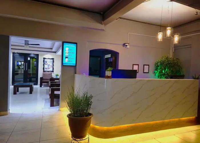 Hotel Oasis