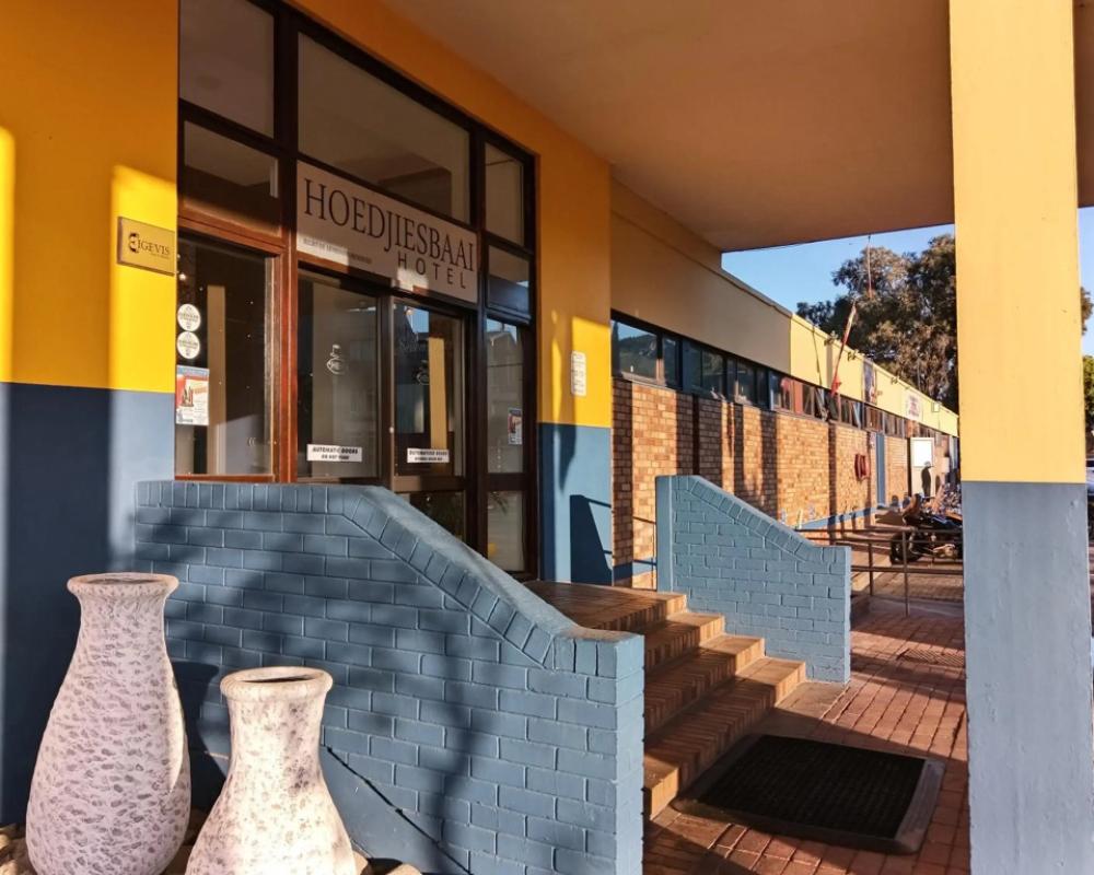 Hoedjiesbaai Hotel