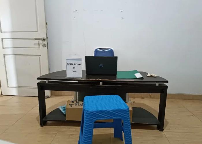 OYO 93520 Wisma Haji BunbunNearYani Heahlerr