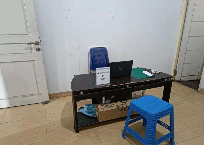 OYO 93520 Wisma Haji BunbunNearYani Heahlerr