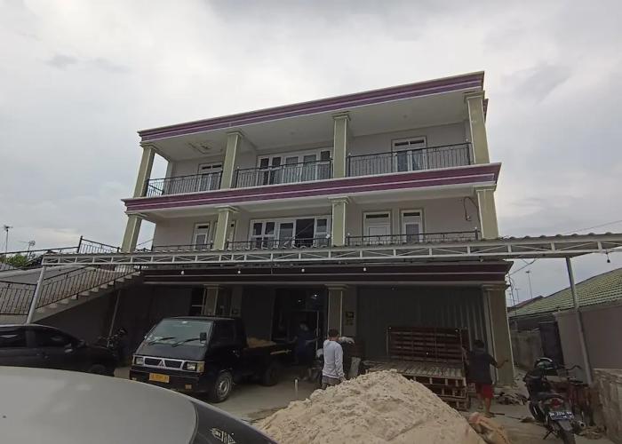OYO 93520 Wisma Haji BunbunNearYani Heahlerr