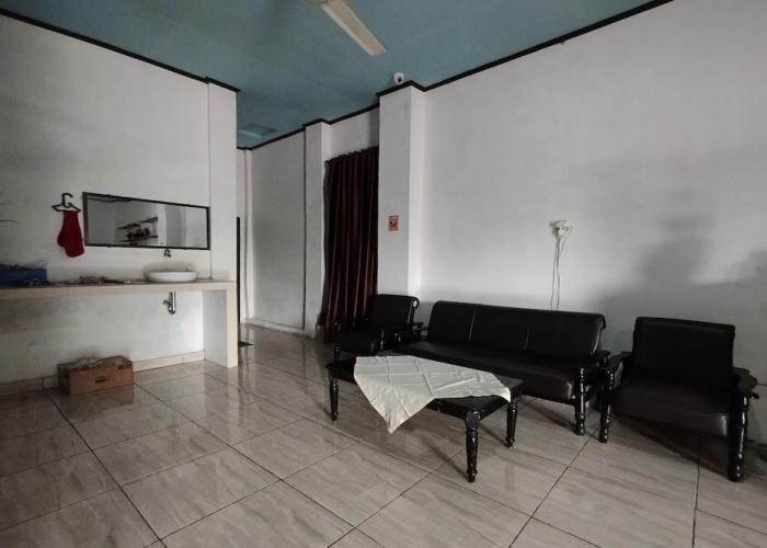 OYO 93520 Wisma Haji BunbunNearYani Heahlerr