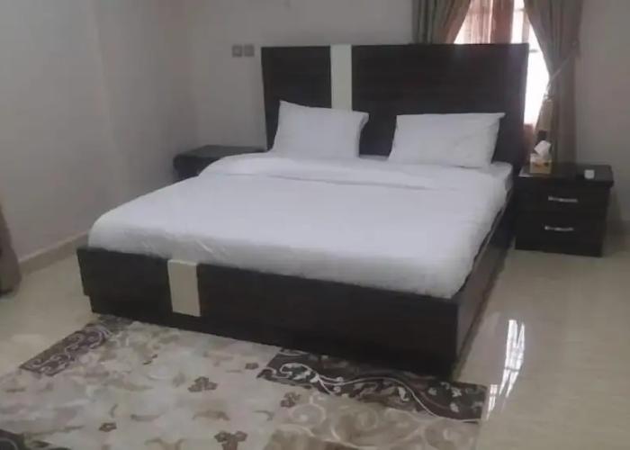 Quintessential Hotel & Suites by Badala