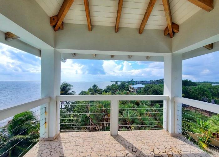 Lucky Duck Villa - Private Beach Escape