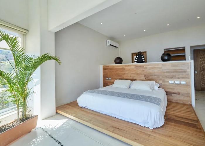Casa Roni by Xeno