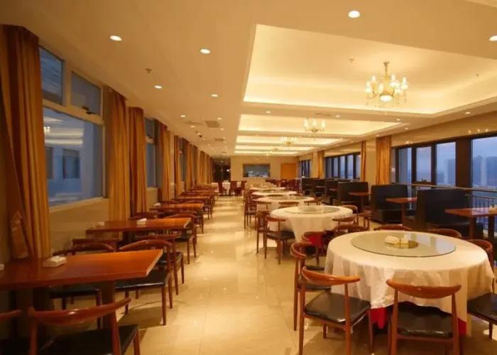 Vienna International Hotel (Jingzhou Xintiandi)