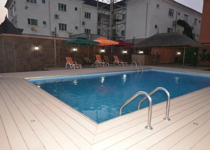 Elim Top Suites