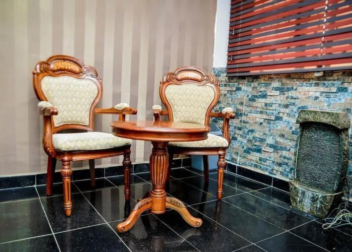 Crest Hotel