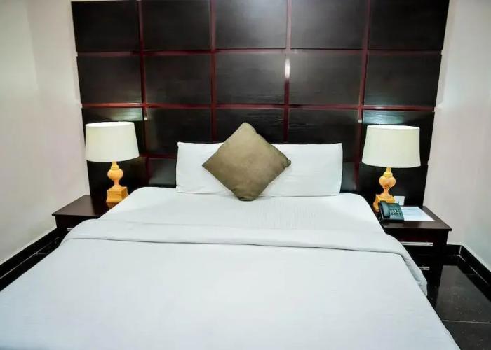 Crest Hotel