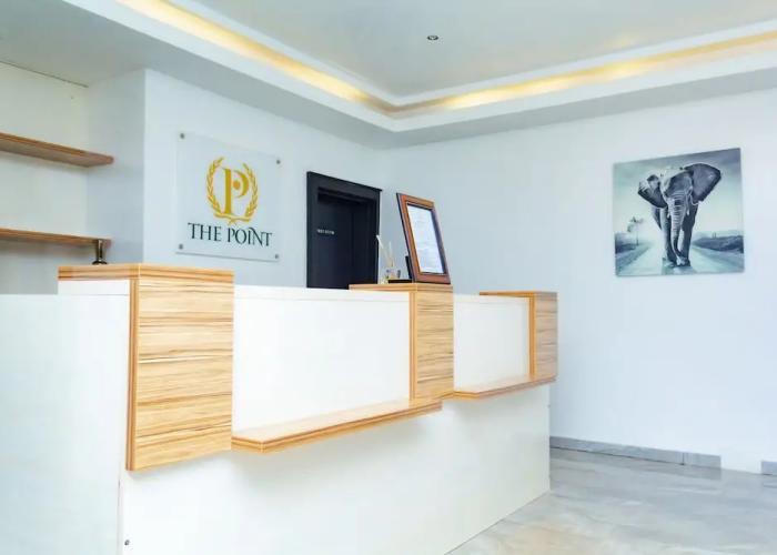 The Point Hotel & Suites