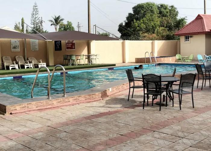 Steffan Hotel and Suites
