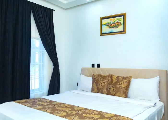The Point Hotel and Suites