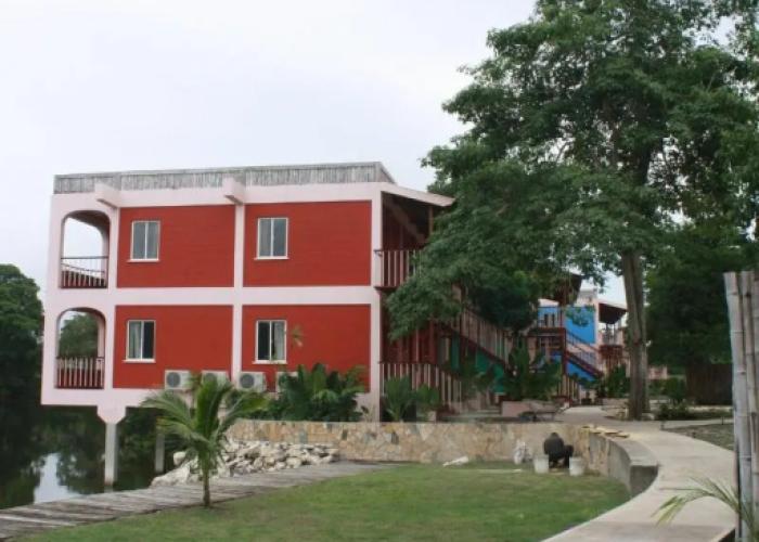 Lamanai Landings Hotel and Marina