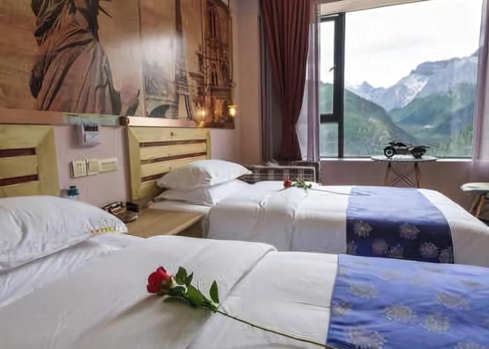 Zhaxi Zhuomu Hotel