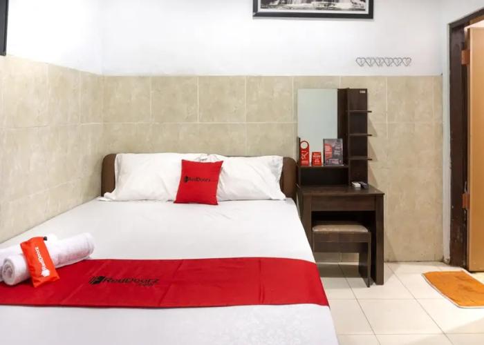 RedDoorz @ Hotel Surabaya Sumenep