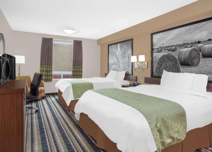 Super 8 by Wyndham Brandon MB