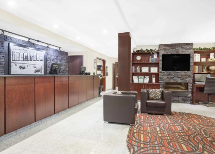 Super 8 by Wyndham Brandon MB