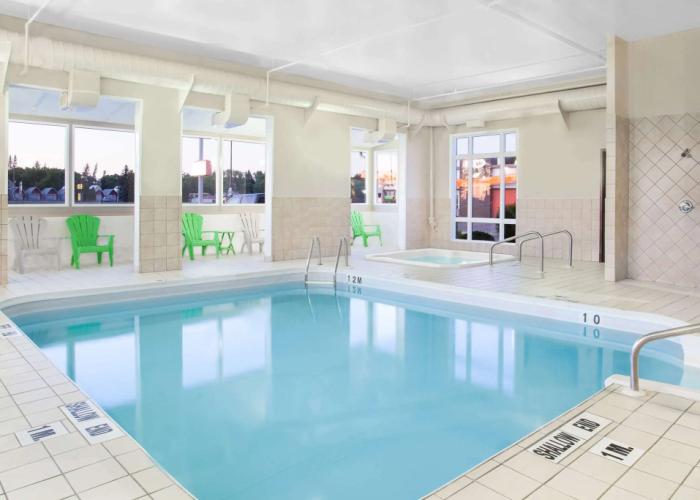 Super 8 by Wyndham Brandon MB