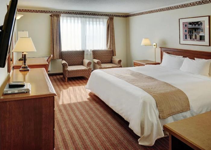 Lakeview Inns & Suites - Brandon