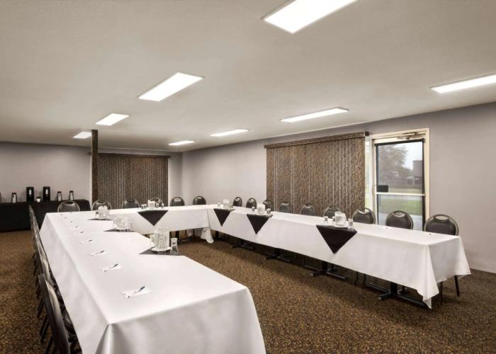 Travelodge by Wyndham Brandon
