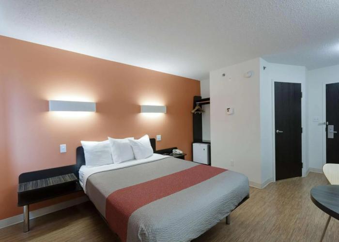 Motel 6 Brandon, MB