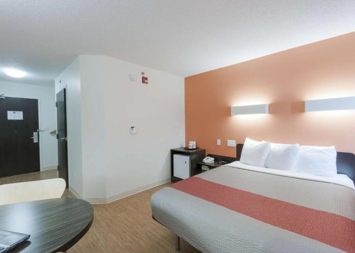 Motel 6 Brandon, MB