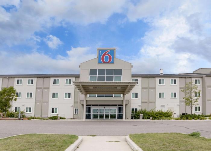 Motel 6 Brandon, MB