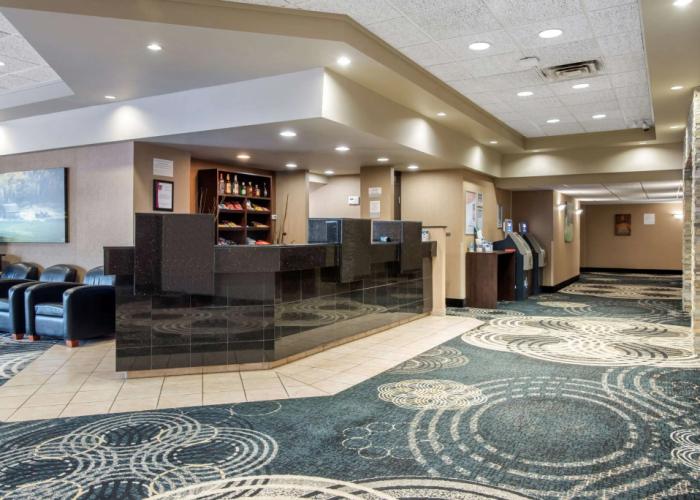 Clarion Hotel & Suites