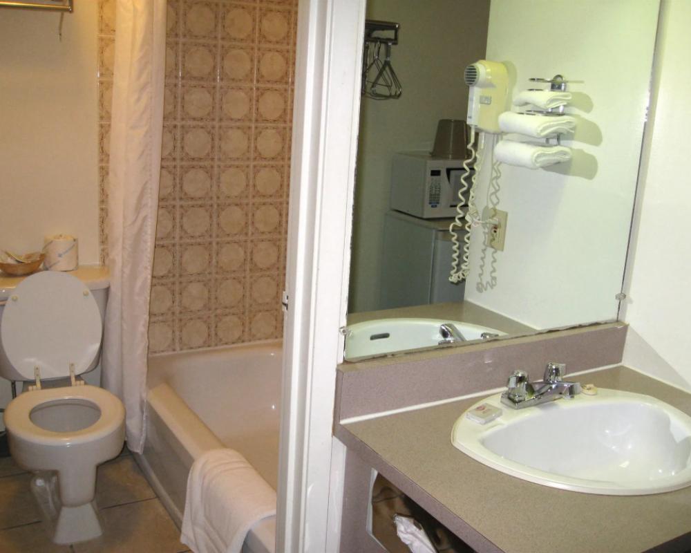 фото Colonial Inn