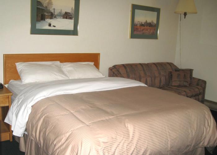Colonial Inn