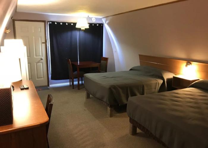 The little chalet motel