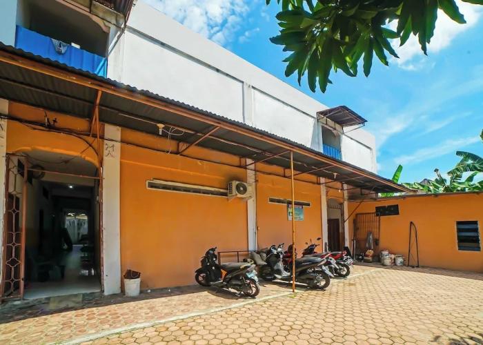 SPOT ON 92600 Mandiri Inn
