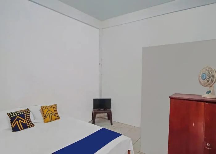 SPOT ON 92600 Mandiri Inn