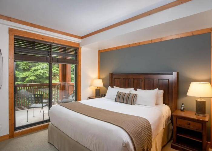 First Tracks Lodge