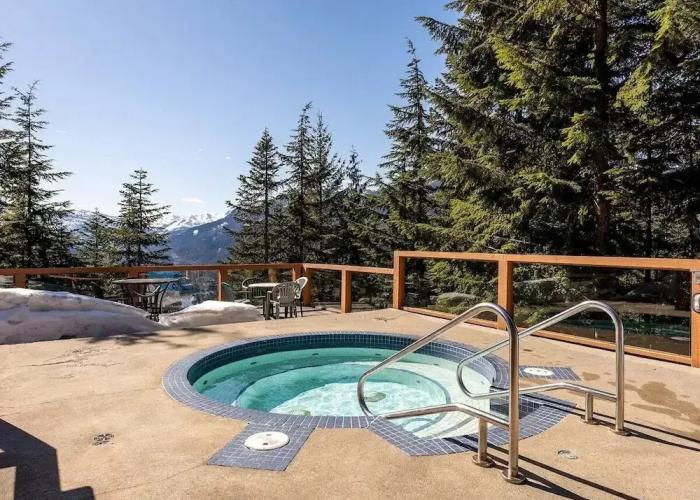 Creekside 2 Bedroom With Incredible Mountain Views