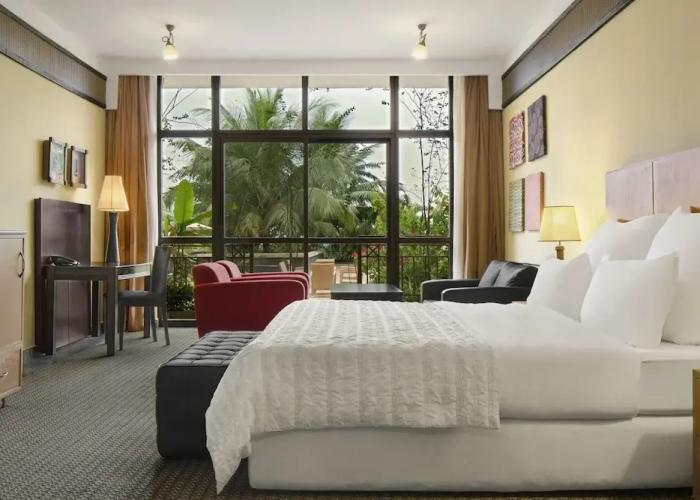 Mt Deluxe Hotel Asaba