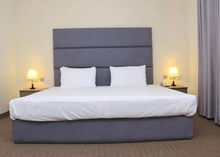 Mt Deluxe Hotel Asaba