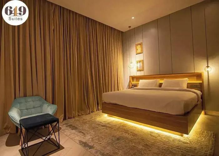 649 Suites