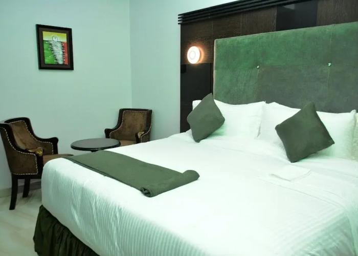 Vacation Villa Hotel and Suites