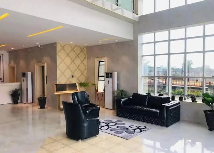 Royality Hill Apartment and Suites