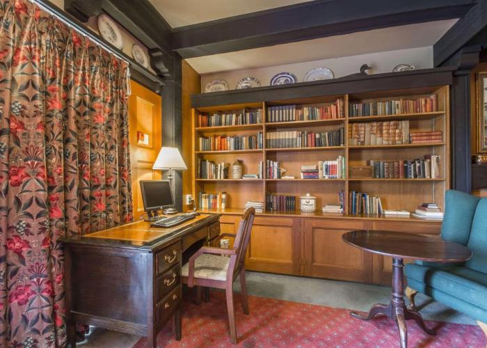 Quality Inn Waddling Dog