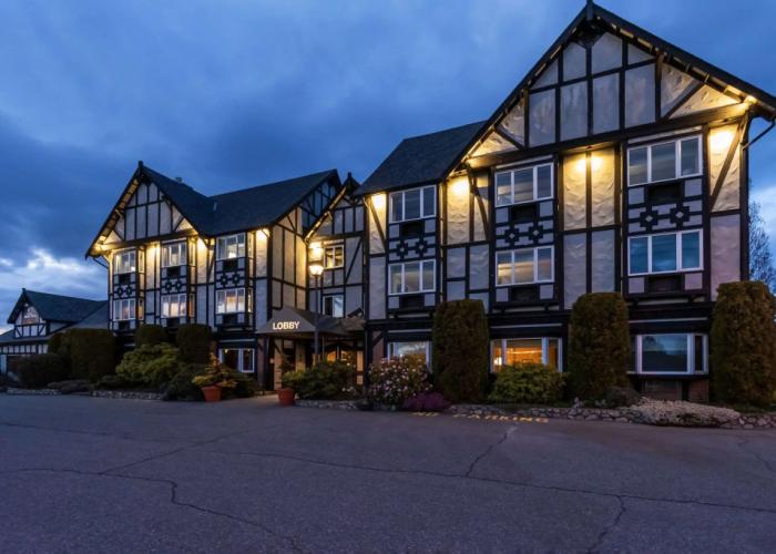 Quality Inn Waddling Dog