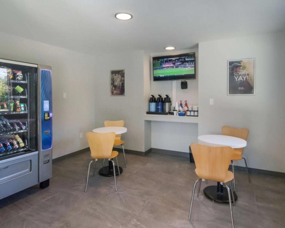 фото Motel 6 Saanichton, BC - Victoria Airport