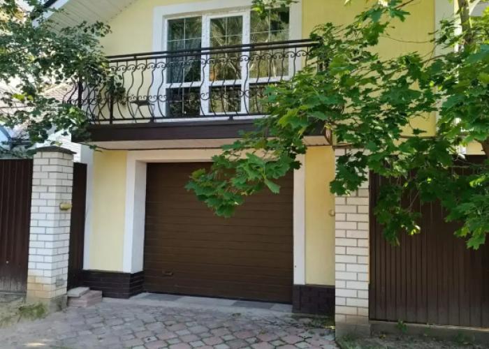 Solnechnaya 15 Private House